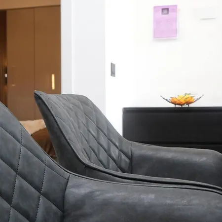 Luxury Pure! Bazzoni 2-room Suite, Fully Equipped Apartamento *