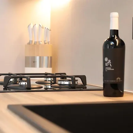 Luxury Pure! Bazzoni 2-room Suite, Fully Equipped Apartamento Olbia