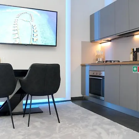 Luxury Pure! Bazzoni 2-room Suite, Fully Equipped Apartamento Olbia