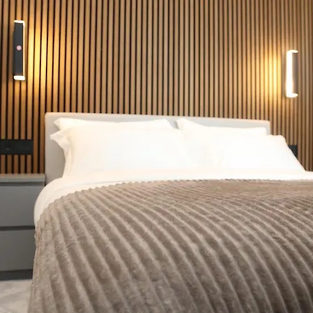 Apartment Luxury Pure! Bazzoni 2-room Suite, Fully Equipped Olbia