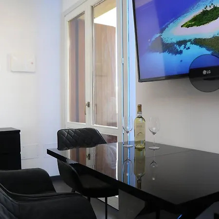 Luxury Pure! Bazzoni 2-room Suite, Fully Equipped