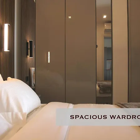 Luxury Pure! Bazzoni 2-room Suite, Fully Equipped * Όλμπια